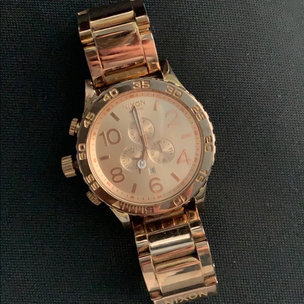Nixon watch